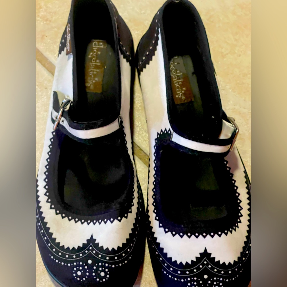 Hot chocolate Maryjane flats, excellent condition size 7.5 US